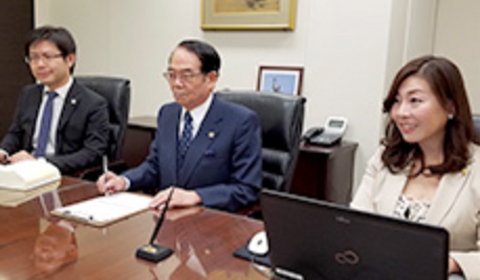 22人以上の弁護士で担当